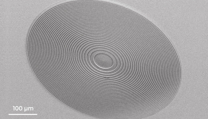 fresnel-lens-700x438 - Copy - Copy
